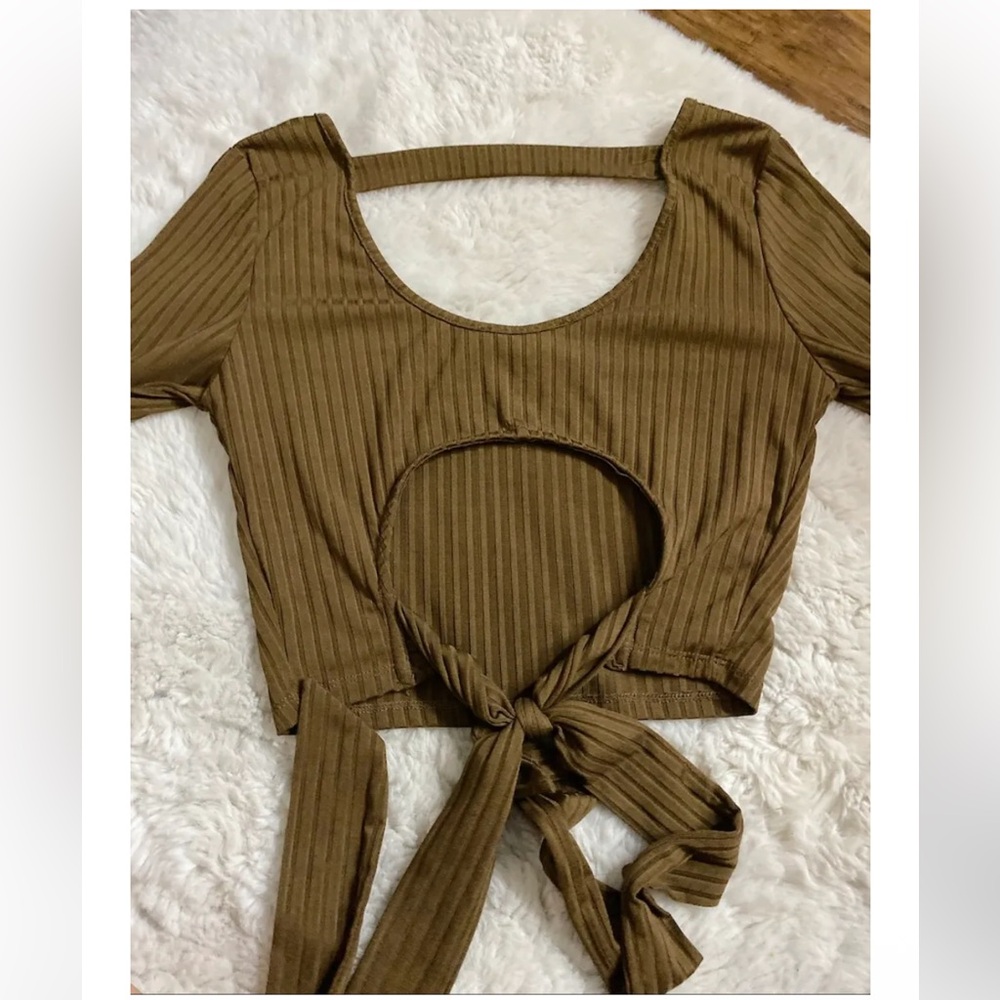 Forever 21 Green Ribbed Cut Out Crop Top